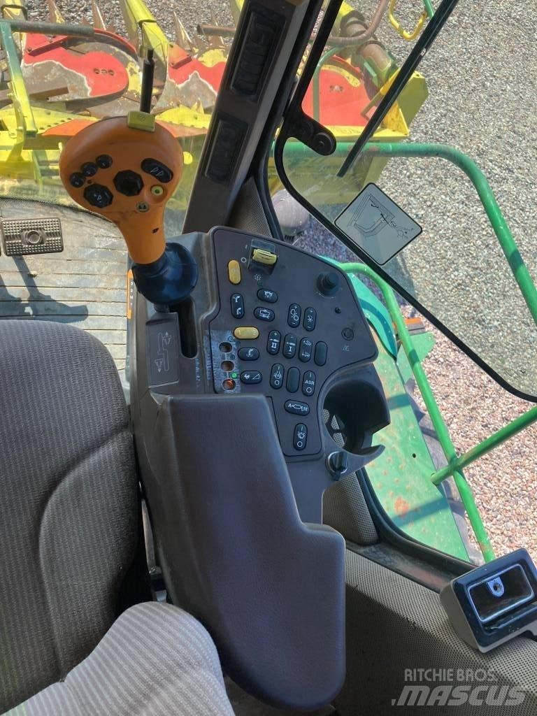 John Deere 7300 Forajere cu autopropulsare