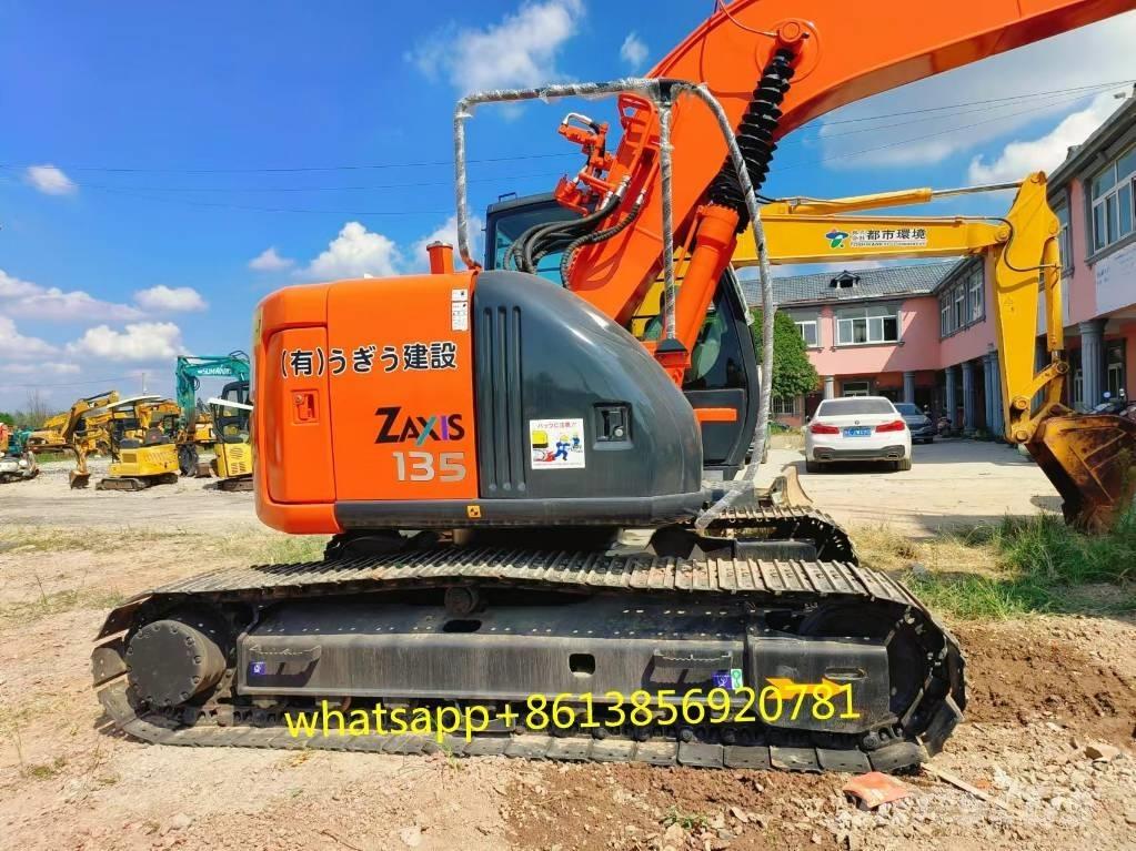 Hitachi ZX 135 US Excavatoare pe șenile
