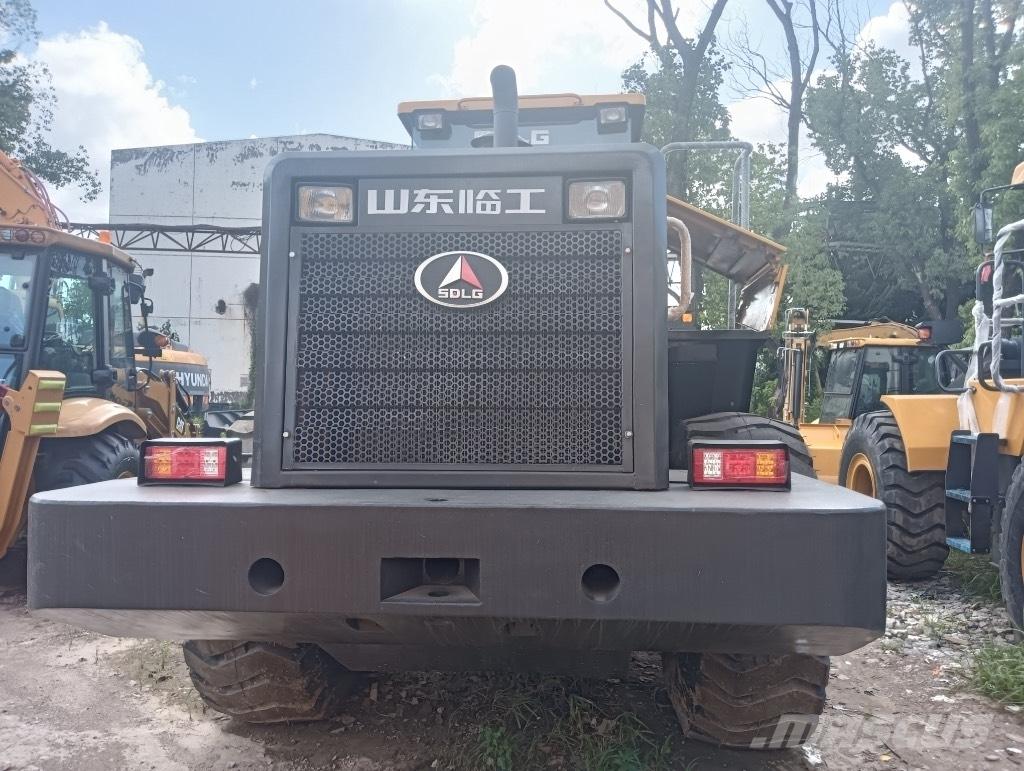 SDLG LG 956 L Incarcator pe pneuri