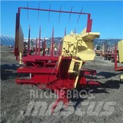 New Holland 1033 Alte echipamente pentru nutret