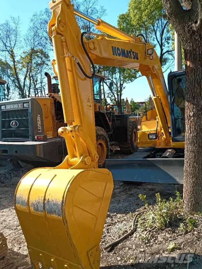 Komatsu PC 70 Excavatoare 7t - 12t
