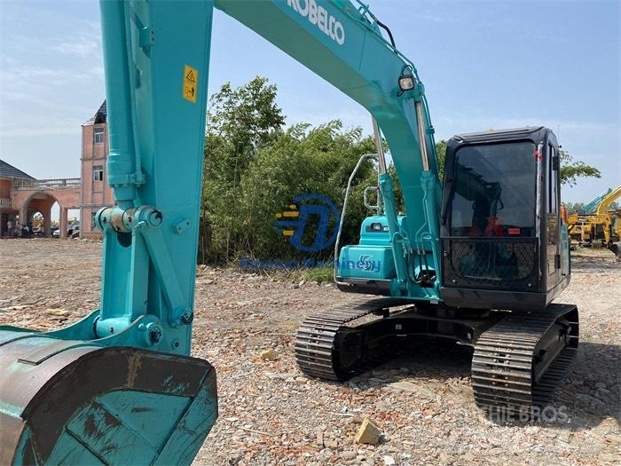 Kobelco SK 140 Excavatoare pe șenile

