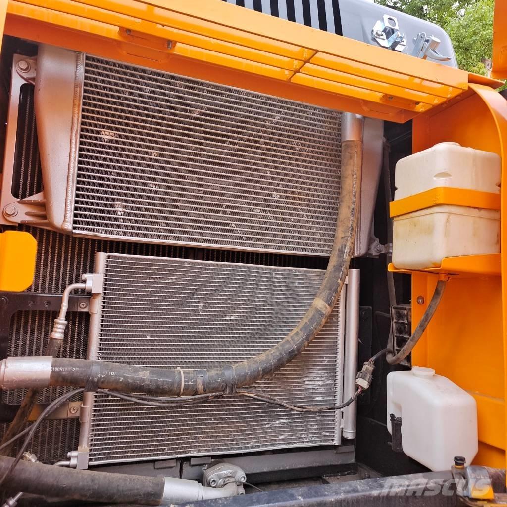 Hyundai 220LC-9S Excavatoare pe șenile
