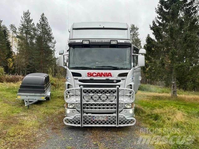 Scania R 560 6*2 Camioane platforma/prelata