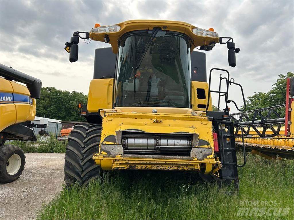 New Holland CR 980 Combine de secerat
