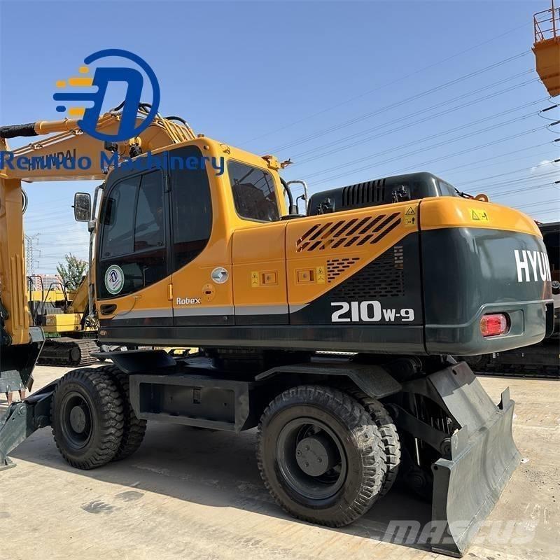 Hyundai 210W-9 Excavatoare cu roti