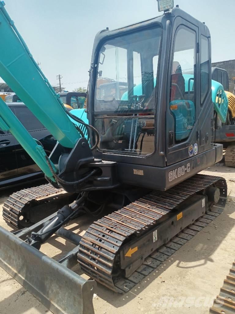 Kobelco SK 60 Excavatoare pe șenile
