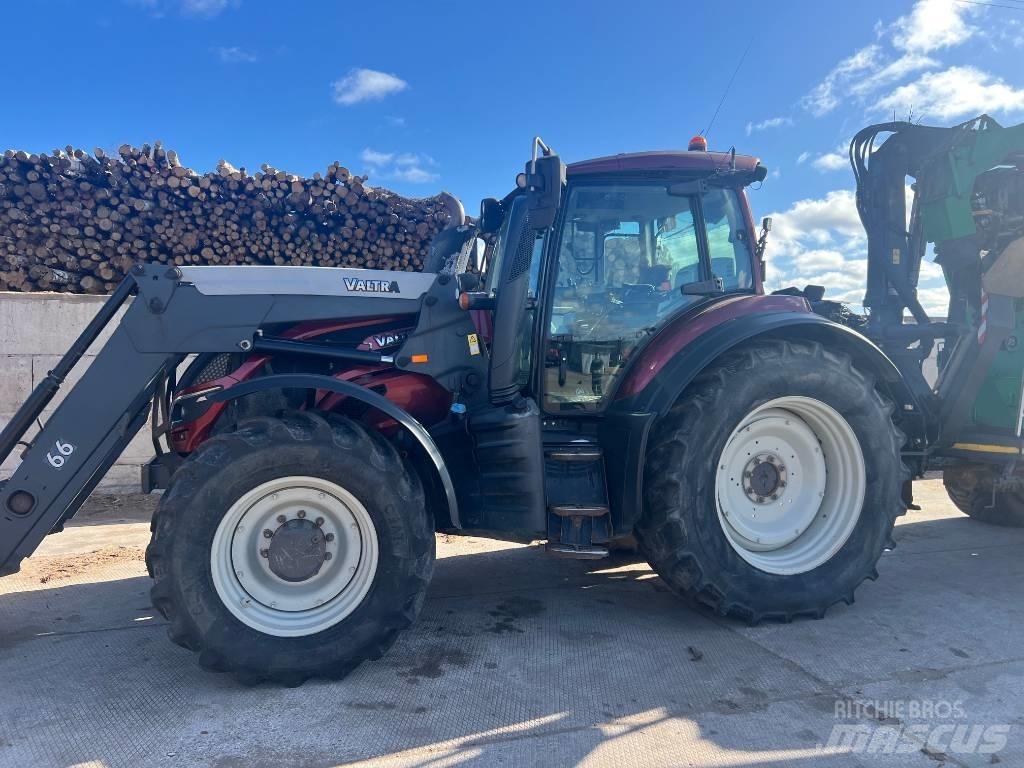 Valtra 234H Utilaje de manevrarea a bustenilor