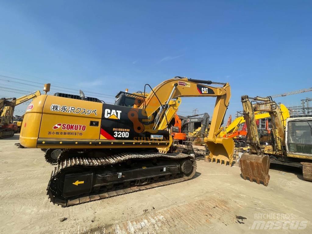 CAT 326 D2 Excavatoare pe șenile
