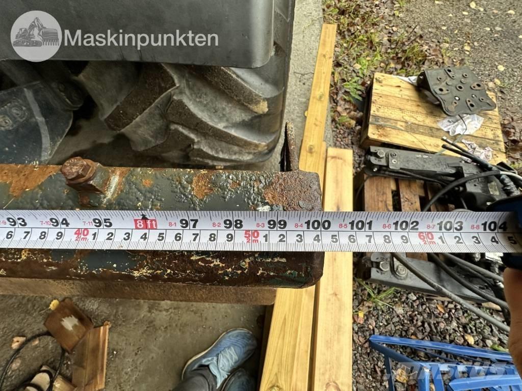 Komatsu PW 148-8 Excavatoare cu roti