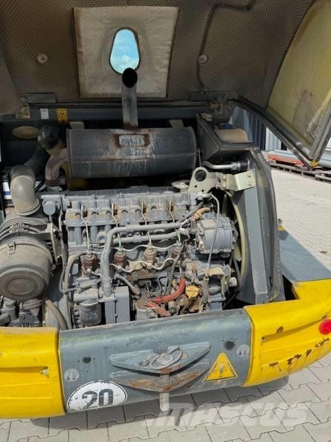 Kramer 750 Incarcator pe pneuri