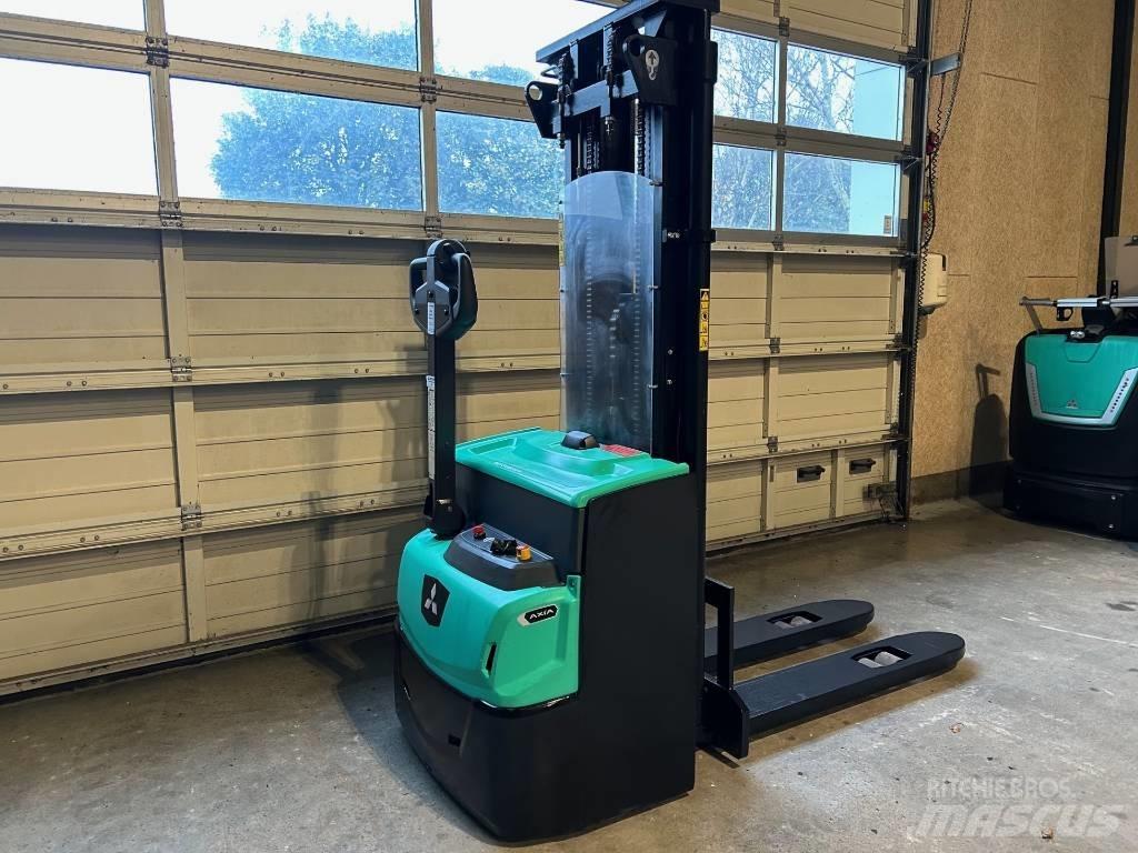 Mitsubishi SBP12N3 Transpaleti autopropulsanti
