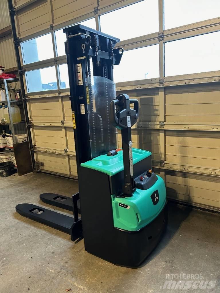 Mitsubishi SBP12N3 Transpaleti autopropulsanti