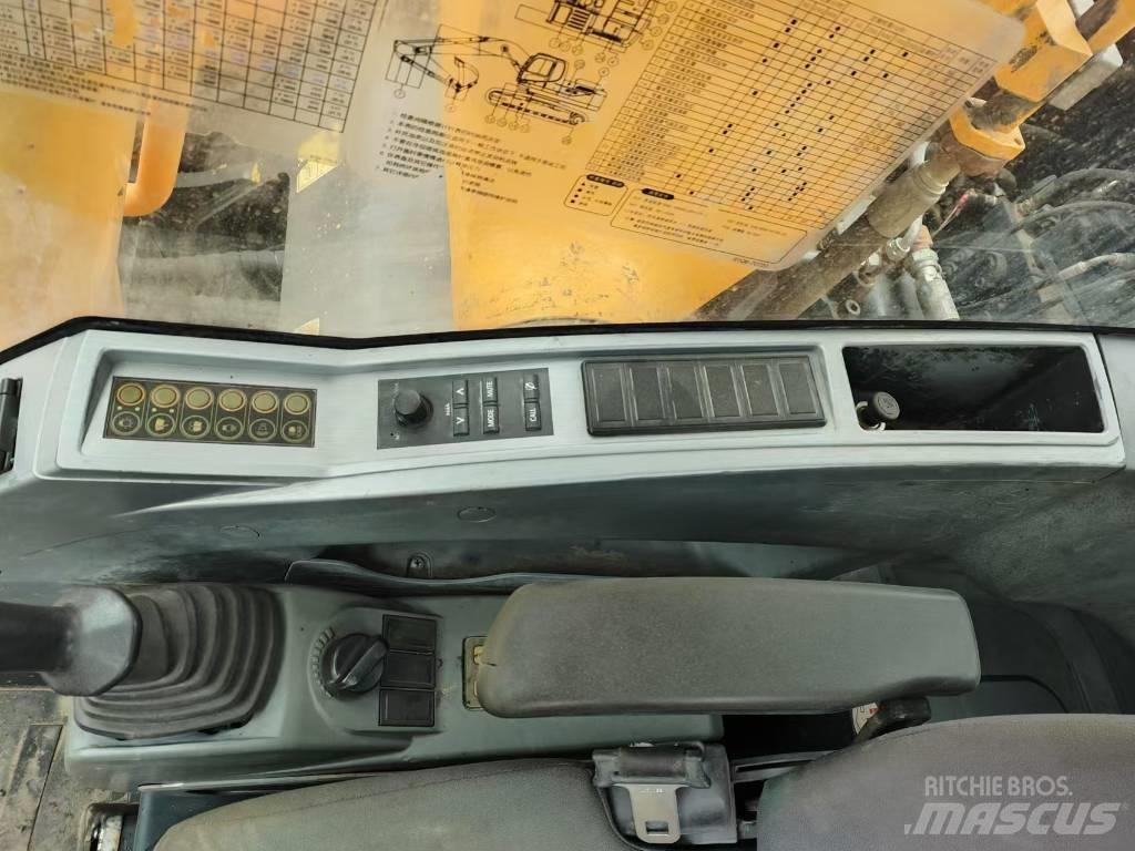 Hyundai R220LC-9S Excavatoare pe șenile
