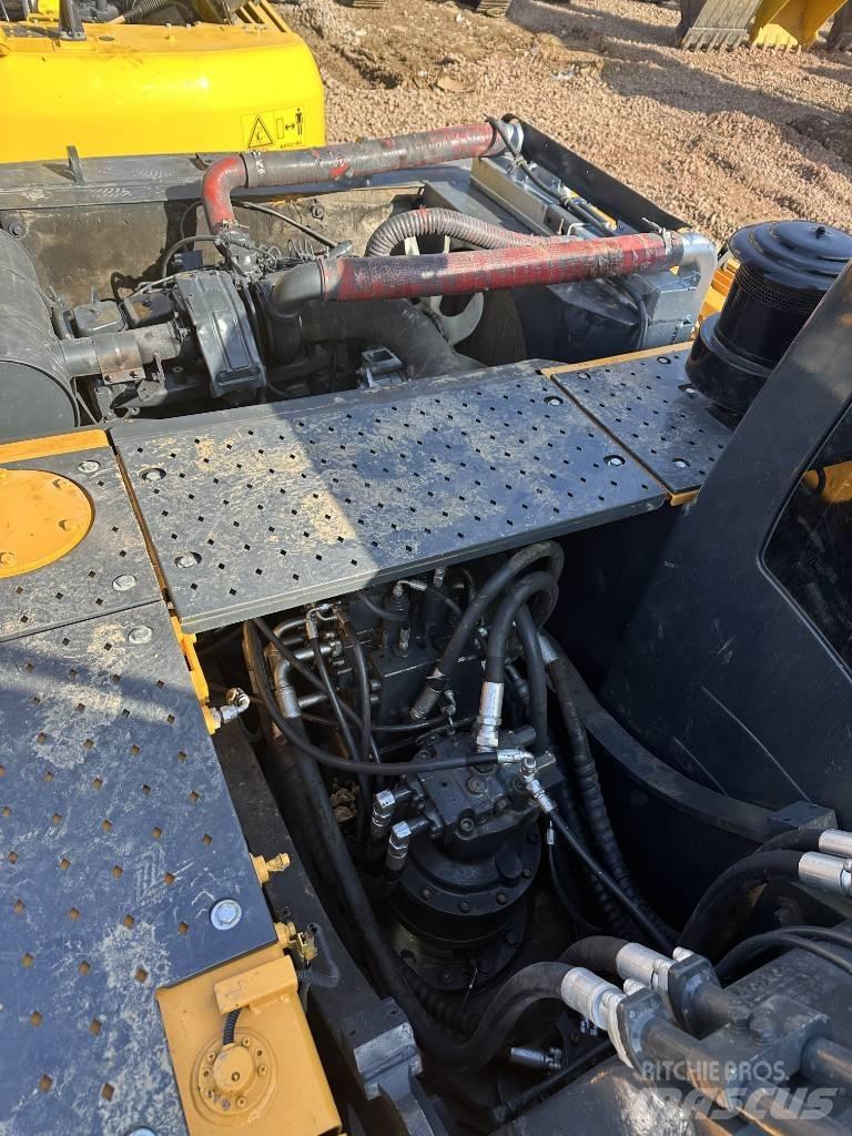 Hyundai Robex 215 Excavatoare pe șenile
