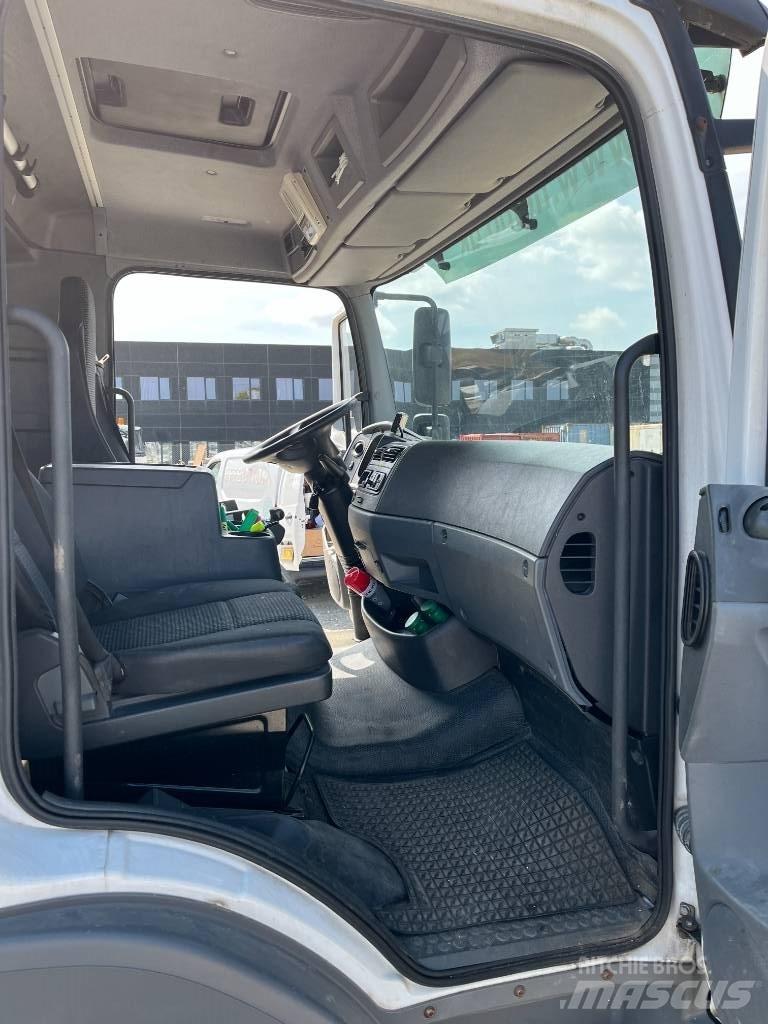 VERSALIFT VT-66-LF Platforme aeriene montate pe camion