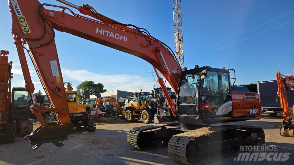 Hitachi ZX 210 Excavatoare pe șenile
