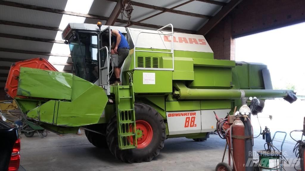 CLAAS Dominator 88 S Combine de secerat