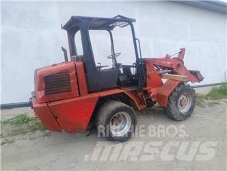 Weidemann 3006 Parts Incarcator pe pneuri