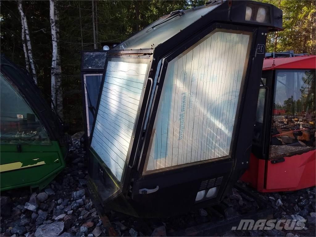 Valmet 901 Cabine si interior