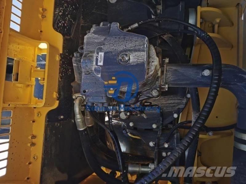 Komatsu PC360-7 Excavatoare pe șenile
