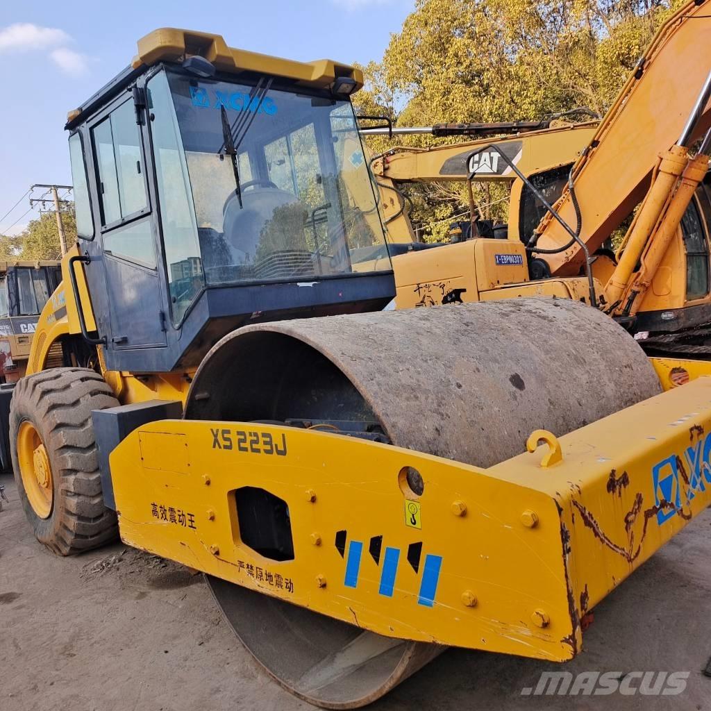 XCMG XS 143 J Compactoare monocilindrice