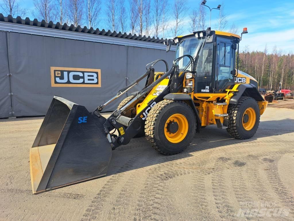 JCB 413 Incarcator pe pneuri