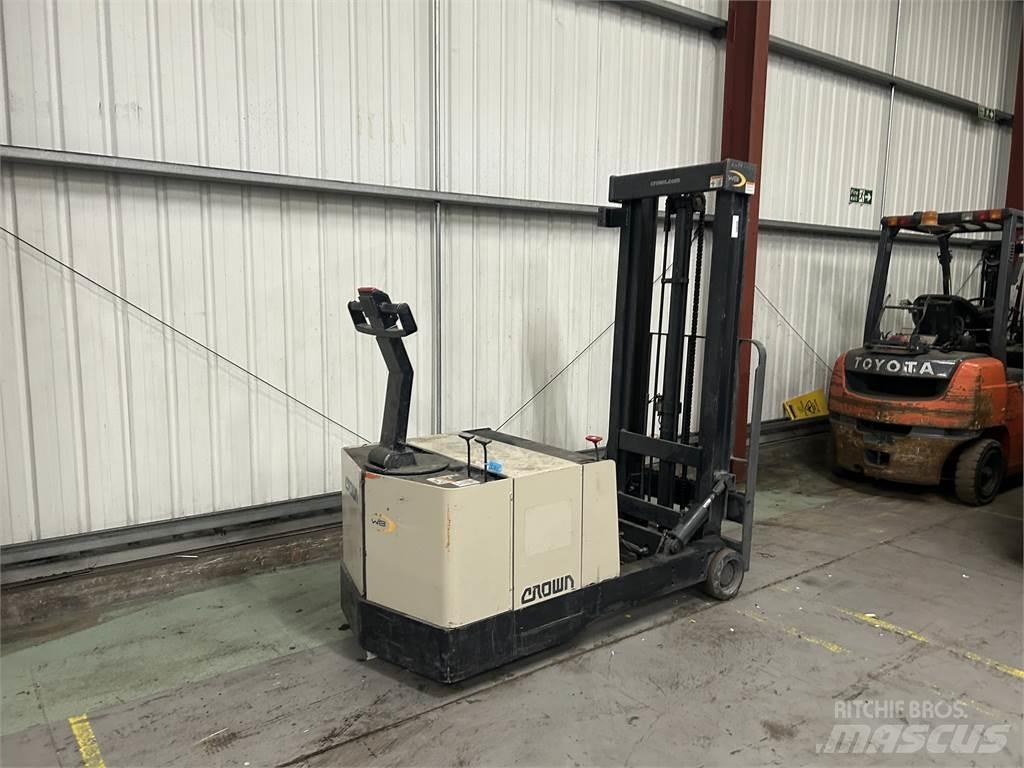Crown 40WBTL Transpaleta manuala