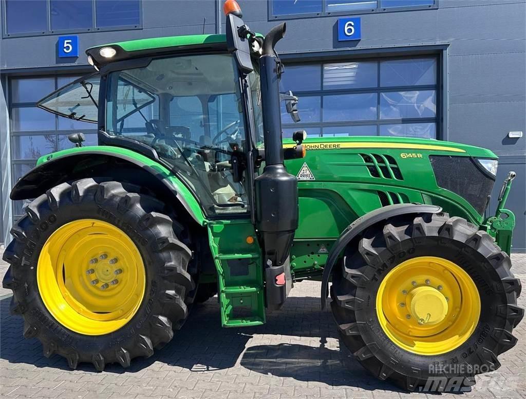 John Deere 6145R Tractoare