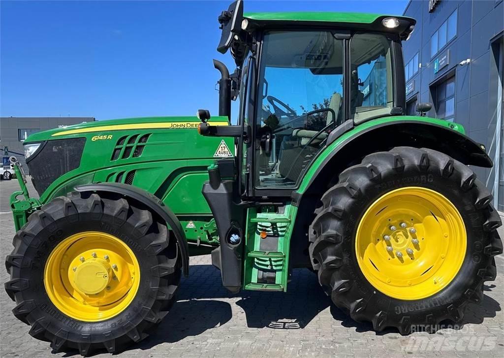 John Deere 6145R Tractoare