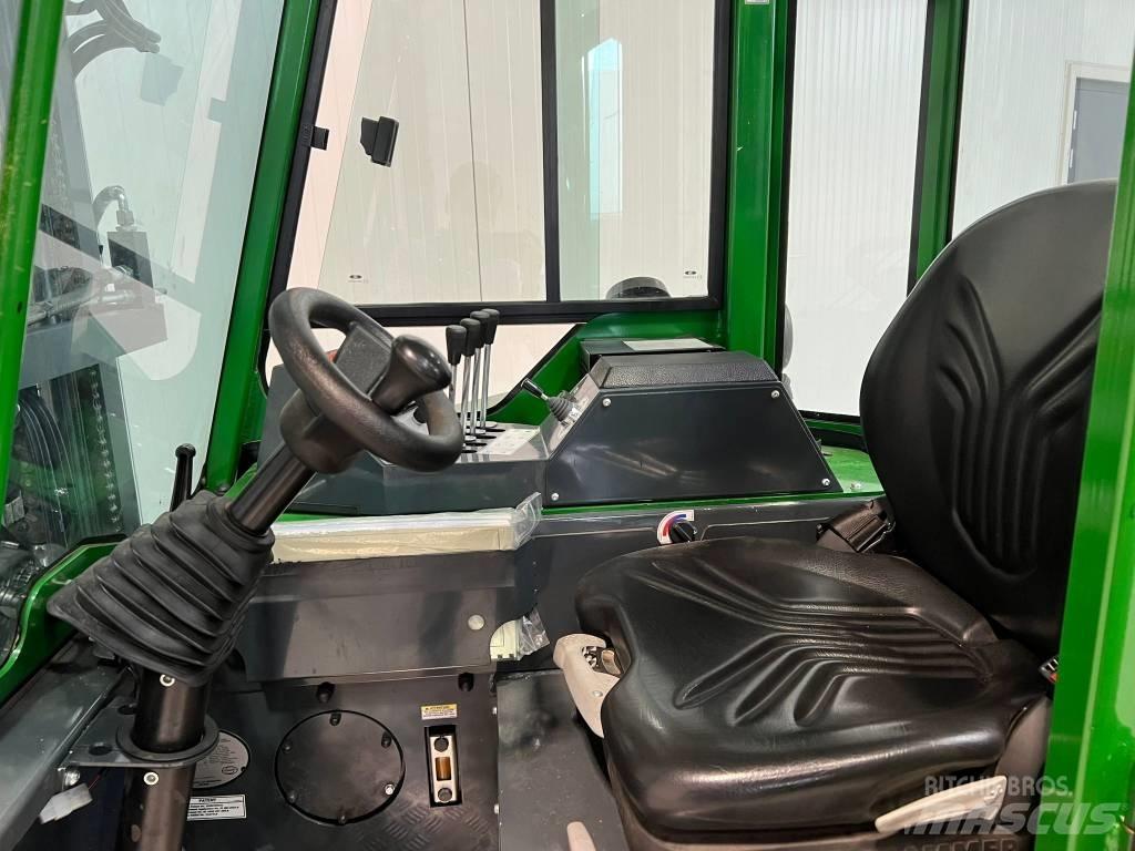 Combilift CB2500 lpg Stivuitoare cu patru brate