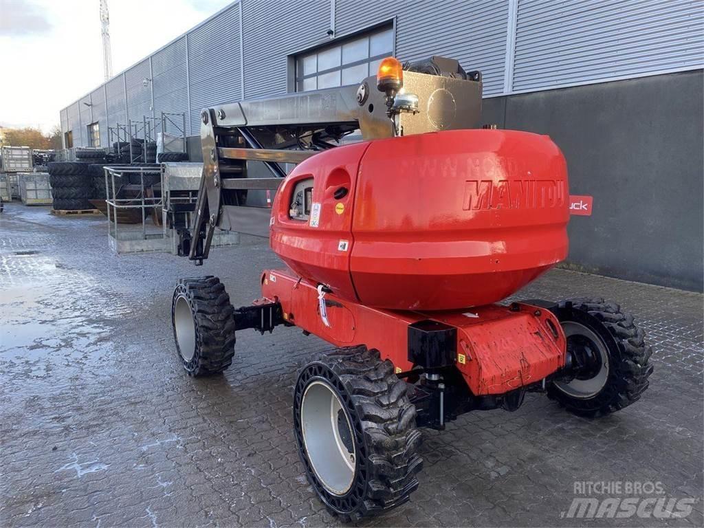 Manitou 160ATJ RC Nacele cu brat articulat