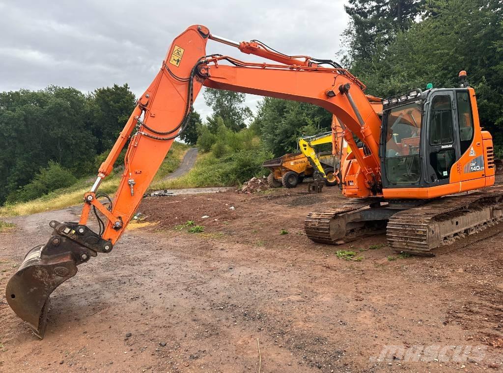 Doosan DX 140 LCR-3 Excavatoare pe șenile
