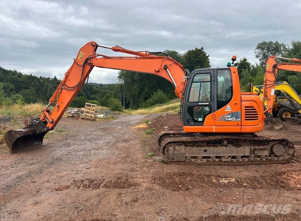 Doosan DX 140 LCR-3 Excavatoare pe șenile
