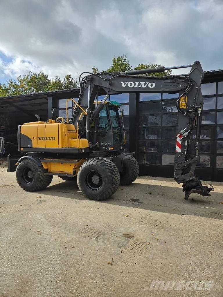 Volvo EW 140 C Excavatoare cu roti