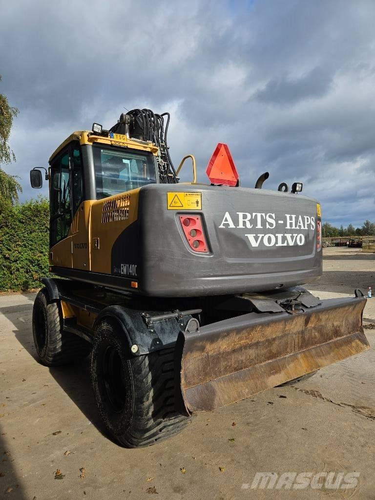 Volvo EW 140 C Excavatoare cu roti