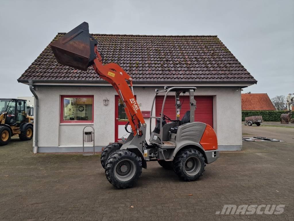 Atlas AR 40 Incarcator pe pneuri