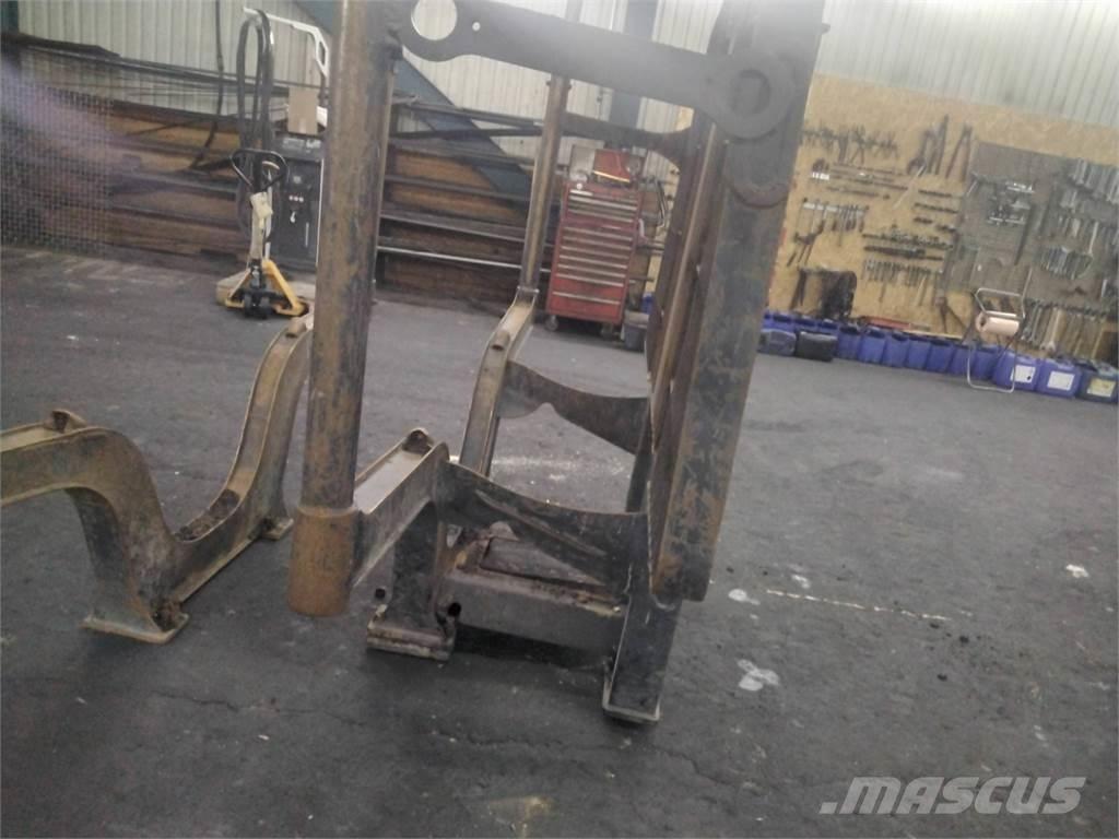 John Deere 1110E Alte componente