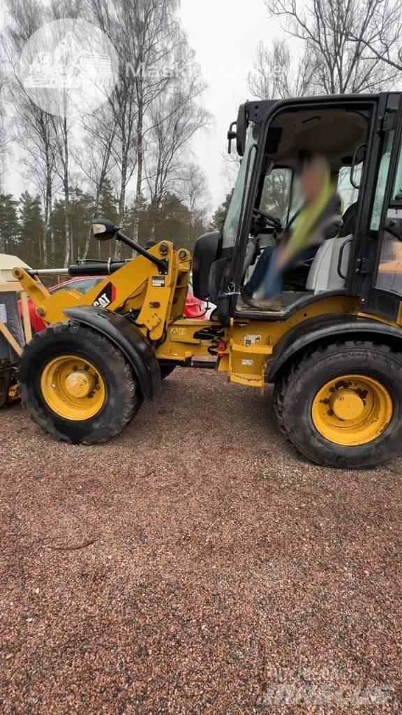 CAT 908 H Incarcator pe pneuri