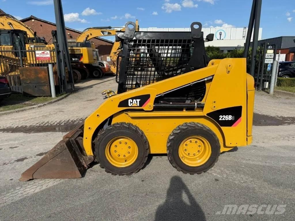 CAT 216B3 Mini incarcator