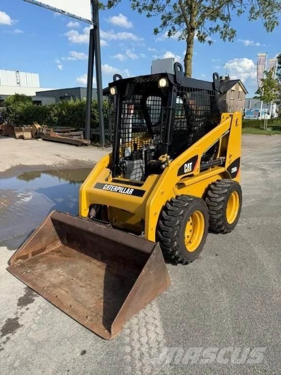 CAT 216B3 Mini incarcator