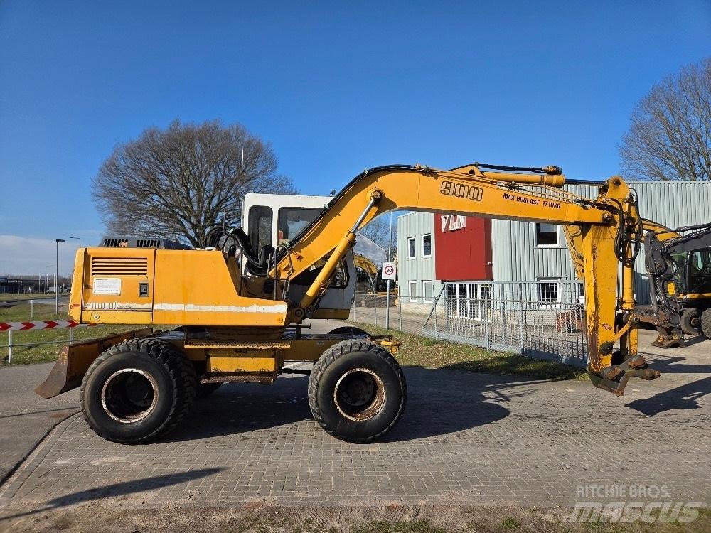 Liebherr A900 Excavatoare cu roti