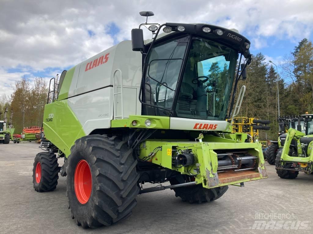 CLAAS Tucano 570 Combine de secerat