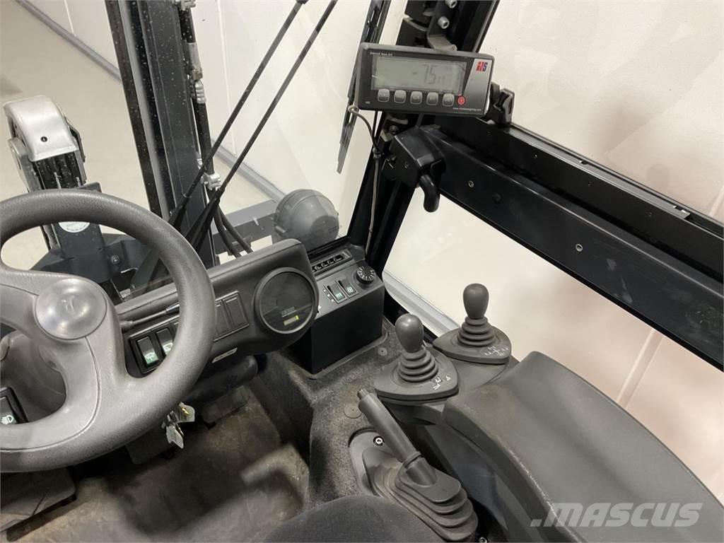 Linde E25P - 02 Stivuitor electric