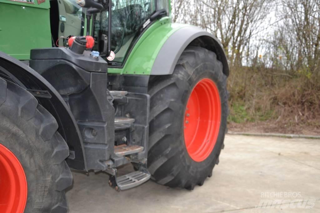 Fendt 828 S4 Profi Tractoare