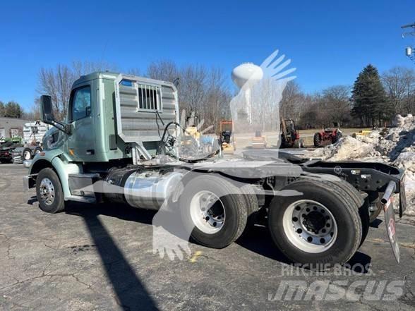 Peterbilt 567 Autotractoare