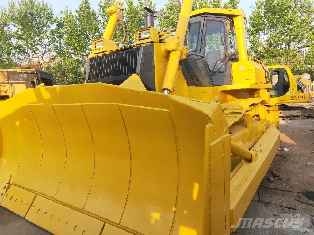 Komatsu D155AX-5 Buldozere pe senile