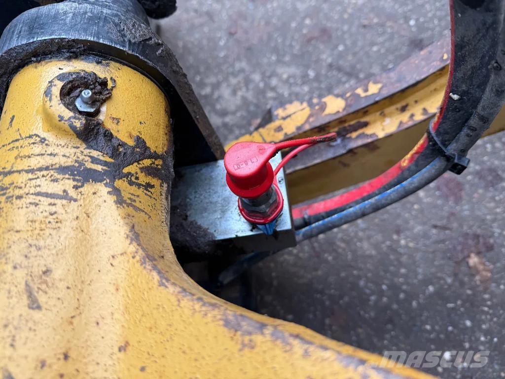 CAT 908H Incarcator pe pneuri