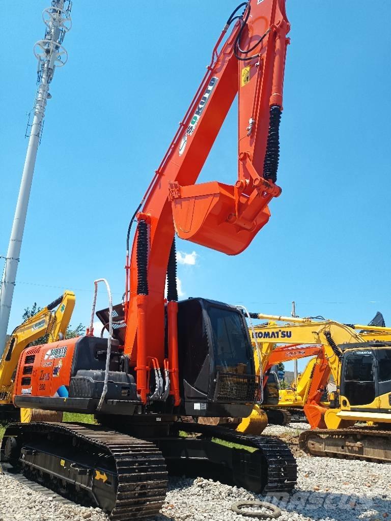 Hitachi ZX 200 Excavatoare pe șenile
