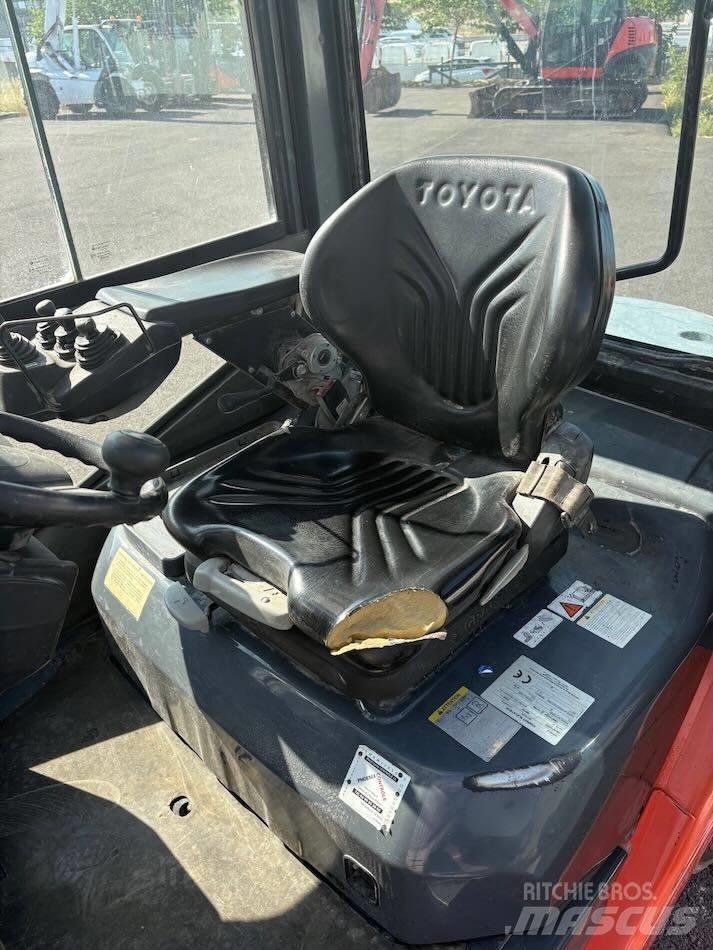 Toyota 8 FDF 25 Stivuitor diesel